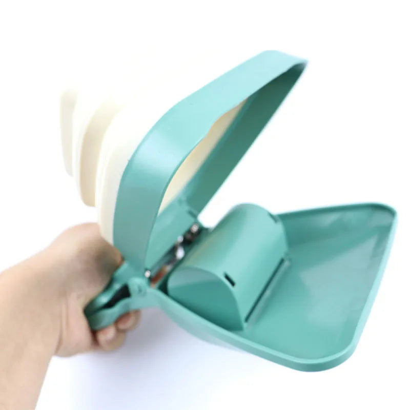 Foldable Dog Pooper Scooper – Portable Pet Poop Scoop with Biodegradable Bags